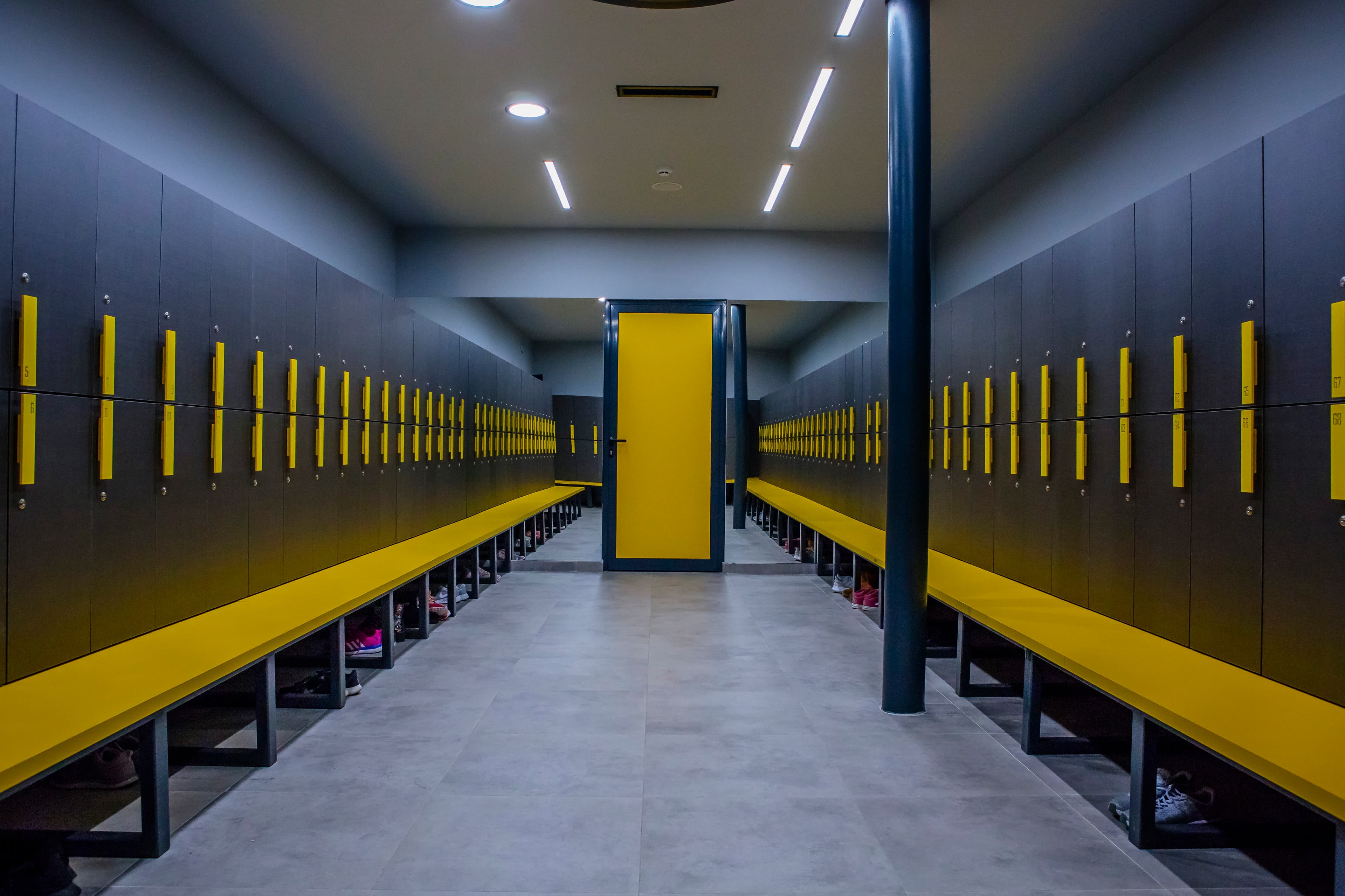 Tegovi i oprema u teretani